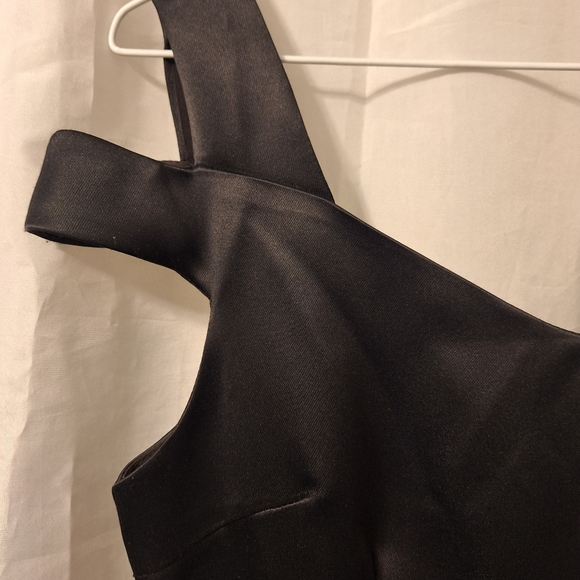 SOLD 💜 2 for 30$ Black Cocktail Dress - Picture 2 of 7